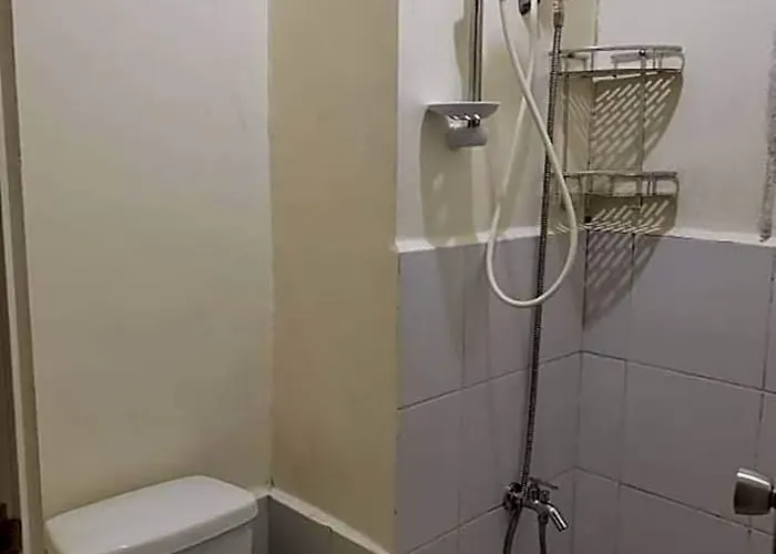 Mack's Awesome Place 11 With Netflix And Fastunliwifi 4* Манила